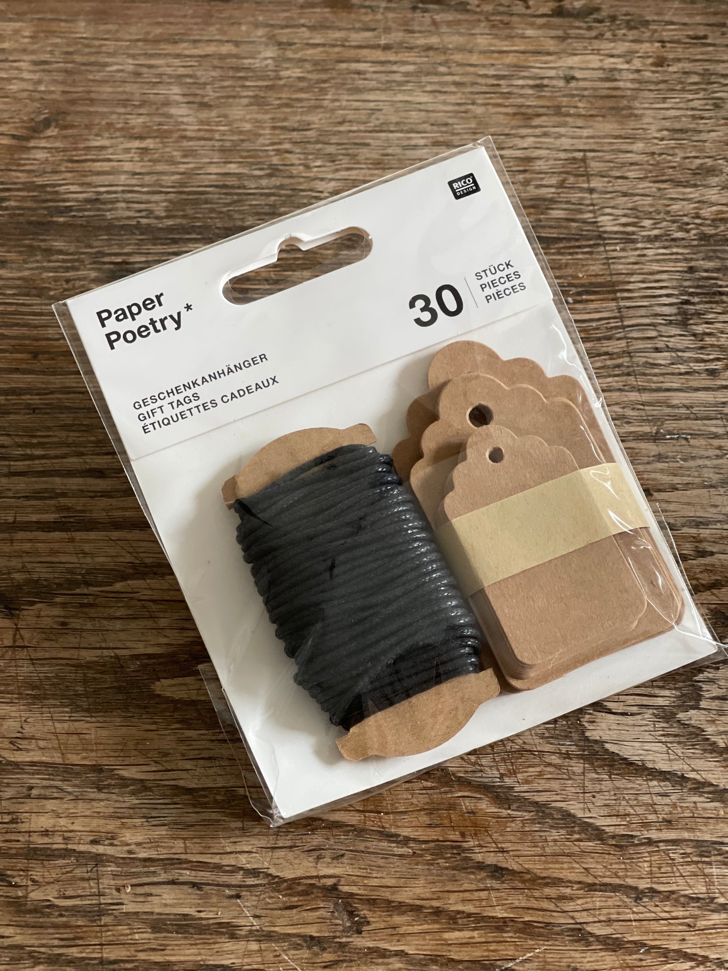 Geschenkanhänger aus Kraftpapier